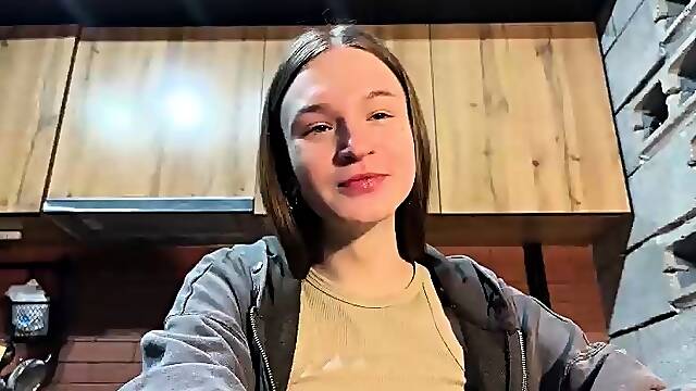 Hot amateur webcam teen masturbates for their fans