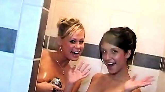 Two sexy lesbian teens