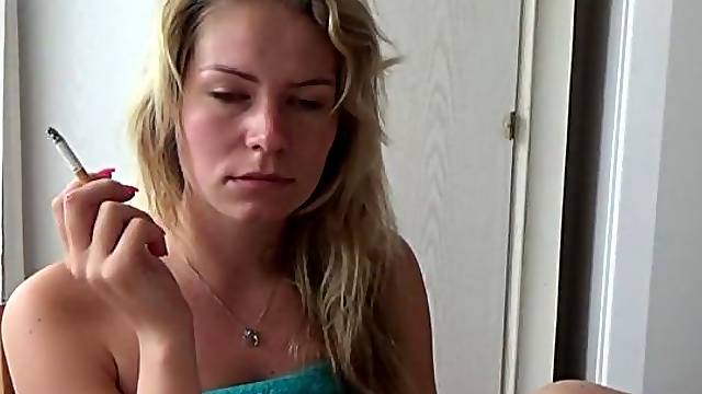 All-natural amateur nicely penetrated by her lovely boss