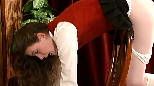 Webcam college teen teasing big buttock