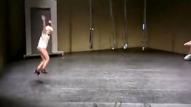 Naked On Stage Nude Performance Enna Chaton Shocking