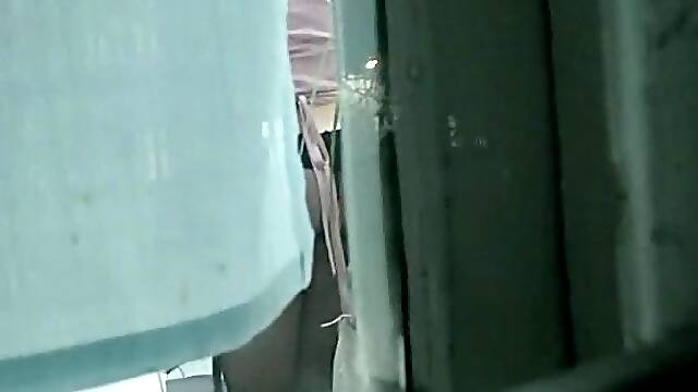 Voyeur films pussy of a mature woman in the office of a gynecologist