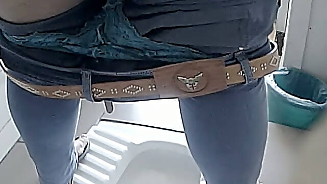 Chunky white amateur woman in the public restroom on spycam