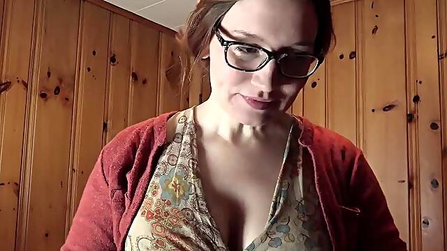 Bettie Bondage – Pose for Bettie