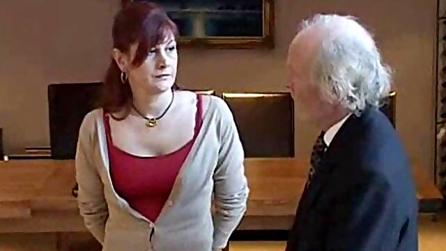 Debajo De La Secretaria, Secretaria Nalgadas, Secretaria Polla Grande