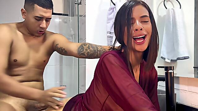 Shower risky fuck with my hot booty Latina stepsister in sexy lingerie