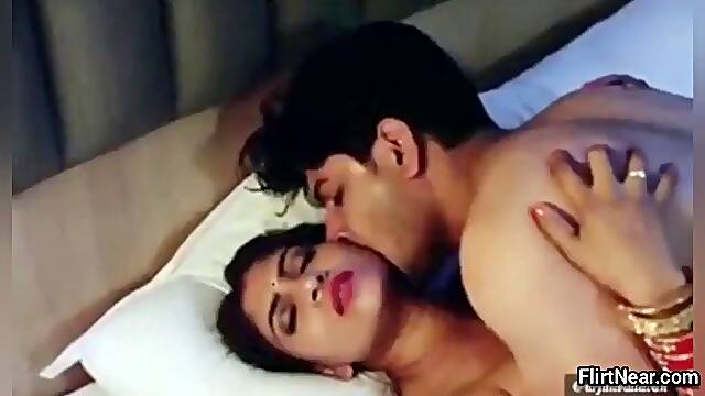 Gaon Ki Desi Bhabhi Ke Sath Sexy Suhagraat