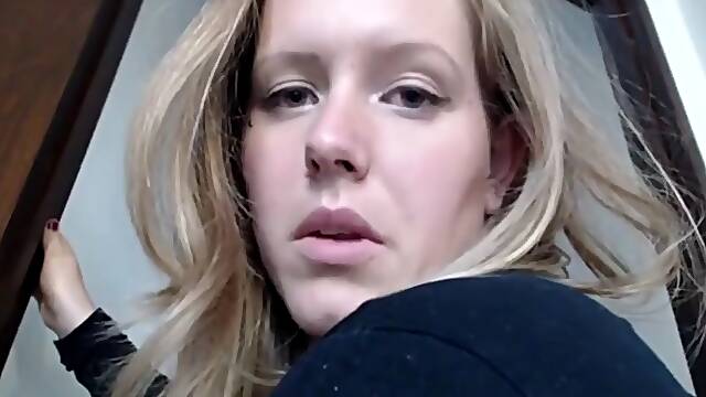 Farting in hot horny leather leggings