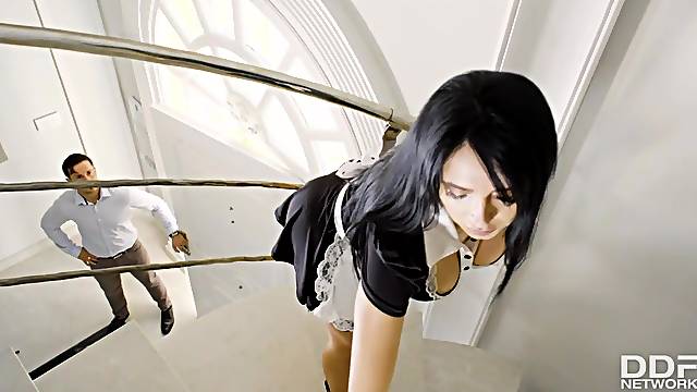 Wonderful alluring maid Linda Black provides lucky host Nick Moreno with BJ