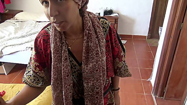 Turkish Milf With A Big Booty Lets Me Cum Inside Her Pussy