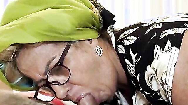 Real Brazilian Old Grandma Rough Ass Fucked Lyly - Grandma Lyly