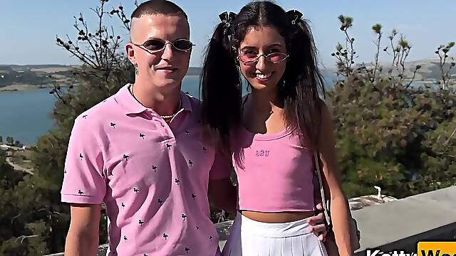 Igra V Barbi I Kena Prevratilas V Biseksualni Troinichok