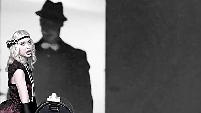 Chloe Cherry masturbates on the Sybian in her Roaring 20's outfit