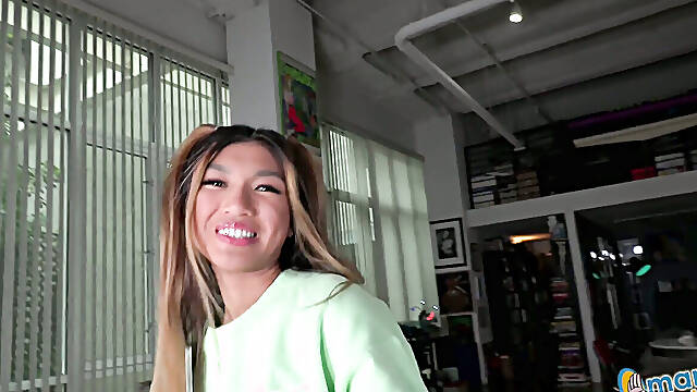 Cheerleader Clara Trinity gets revenge on coach