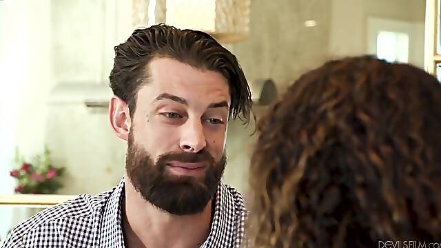 Liv Revamped In We Swing Both Ways 5 In 4k