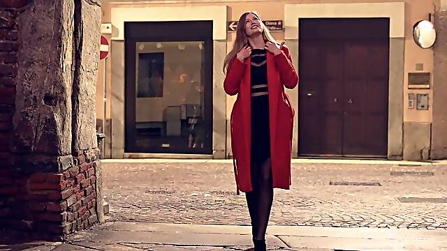 The Red Coat 2 - Stella Cardo