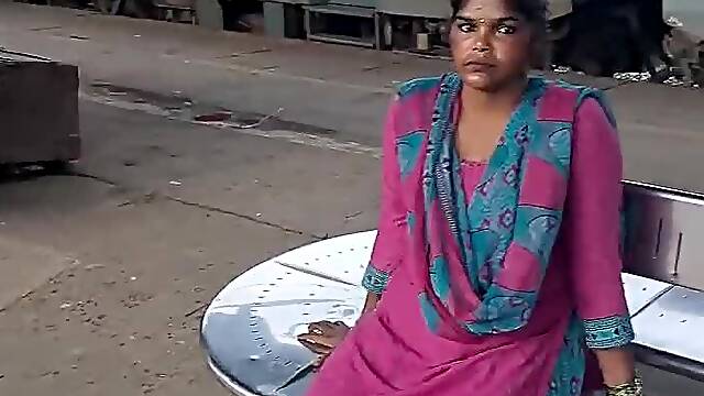 💦TRAIN TOILET TAMIL BHABHI Tamil housewife cowgirl Jennifer fuck very hard