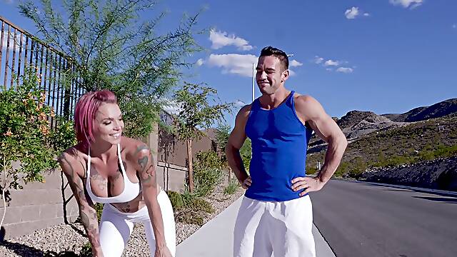 Dirty Johnny gets kinky with ink-stamped MILF in a steamy bath