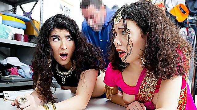 Nikki and Satine decide to cooperate with Jack