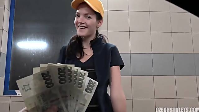 Car washer teen girl agrees to fuck for cash