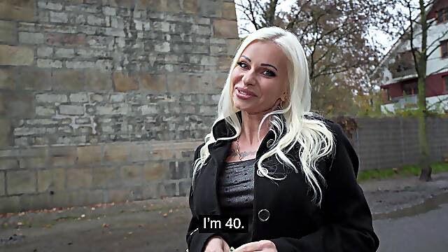 HD POV video of a blonde MILF with big tits - Suzi Grande