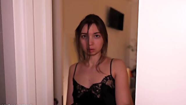 That babe asked me to water her flowers and caught me stroking. A sloppy oral-job and a moist booty