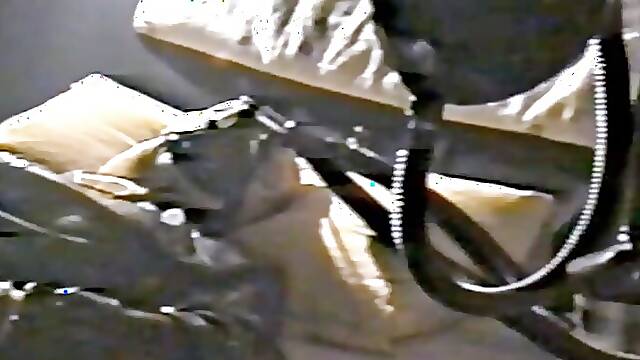 Latex Fuck Under the Anesthesia Mask