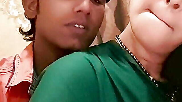 Porn video 18 year old tight pussy receives cumshot in her wet vagina desi mms