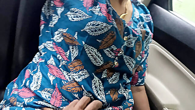 Office girl enjoying roleplay romance in car