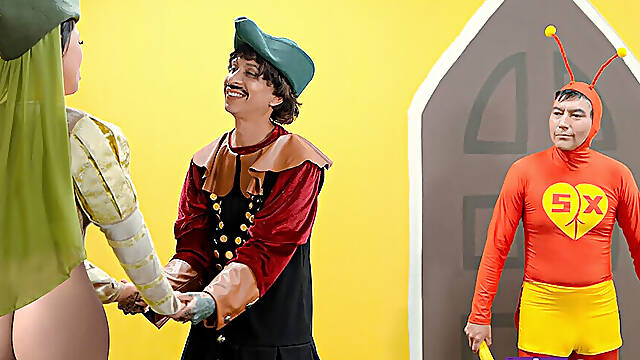 Lost Chapter - The Red Owl puts his squeaky Chipote into Pulieta by defeating the Cojinais