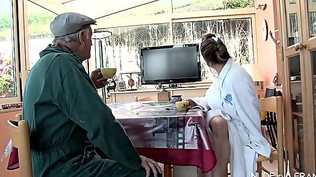 Old french gardener bangs a naughty unfaithful desperate housewife