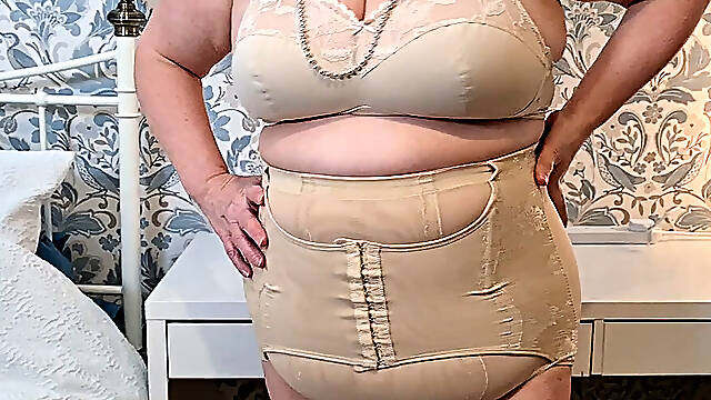 Vintage Bra and Panties - Mature BBW STEPMom STEPAunt Wife Cheat Slut