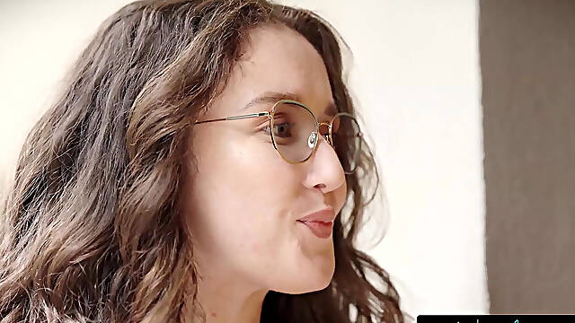 GIRLSWAY - All Naturals Former Classmates Josie Boo &amp; Calita Fire Realize Their Crush For Each Other