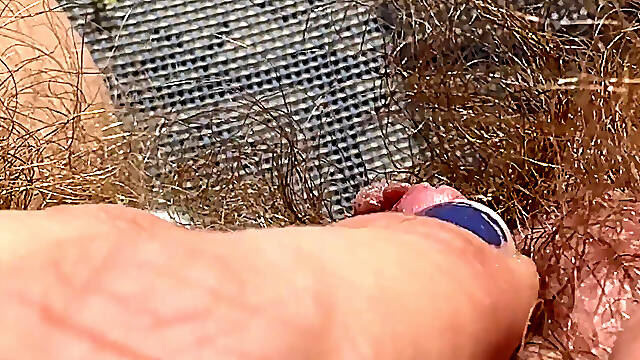 Amateur Hairy Girl Mastubates in Closeup with Huge Clit
