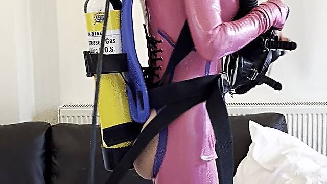 Latex scuba and dive mask cum