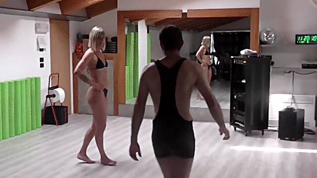 ALPHA MALE VS ALPHA FEMALE VOL 7 , SPECIAL GUEST SAMANTHA IN MIXED CATFIGHT