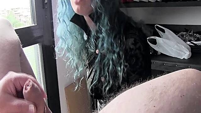 Miss Lillis electric joi