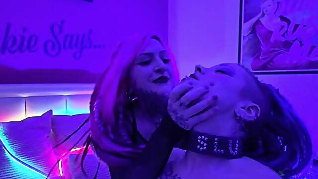 Dreadlock Lesbian Pegging