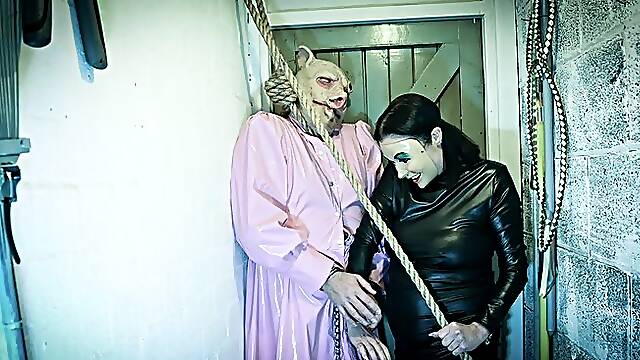 Masked Bitch - the full movie *MOV*