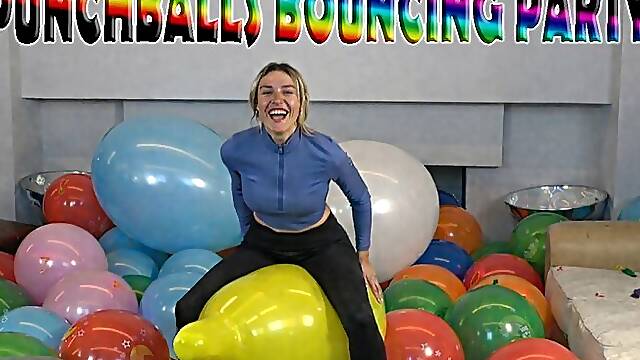 Punchballs popping party