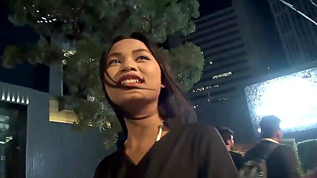 Slender Hottie Gives Man An Outstanding Fucking Performance