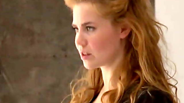 Yoga training by Paulina Rozinski