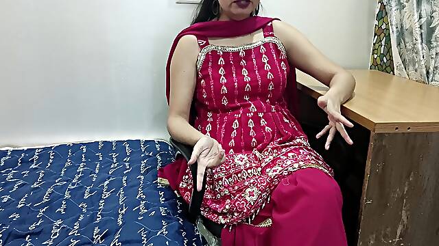 Office Staff Saara Rough Hardcore Fuck with Her Employee for Promotion