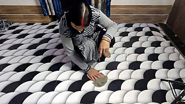 The Beautiful Maid Came to Clean the Room and the Owner Caught Her and Fucked Her.