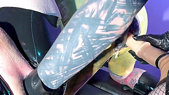 Double Slut Pegging and Fisting Ft Goth Leather Mistress Lunatika Latex Slave Maz Morbid